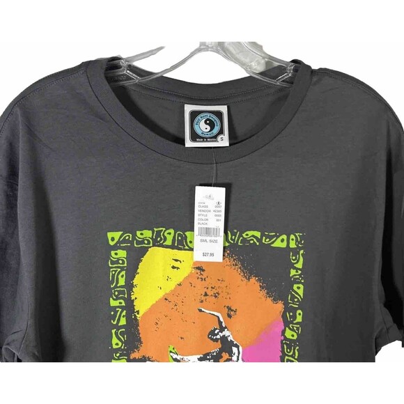 S T&C Surf Designs Hawaii Gray Graphic T-shirt Crew Neck Short Cap Sleeve - Picture 3 of 5